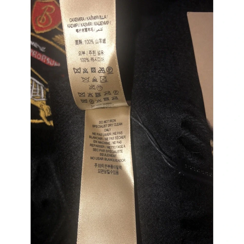 Burberry Stole Scarf‎ Wrap Black Embroidered Crest 100% Cashmere Scotland NEW - Picture 11 of 11